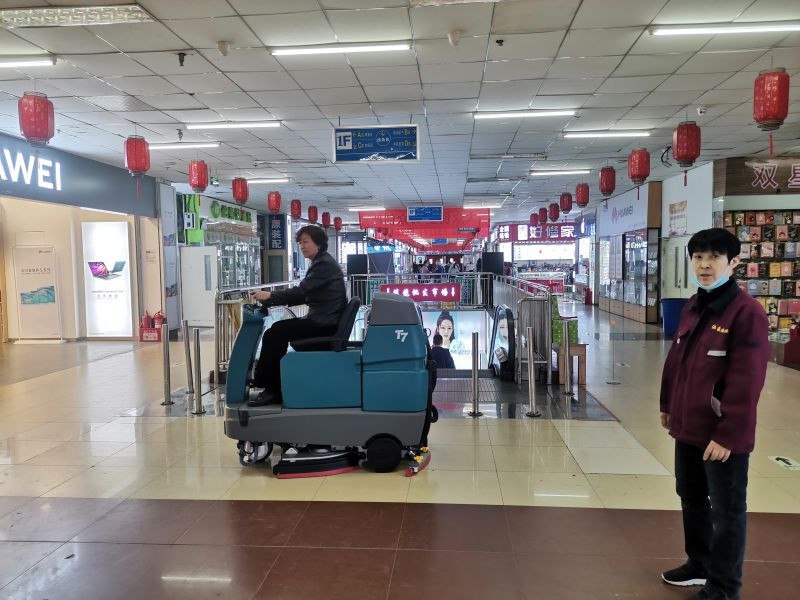 洗地機(jī)出現(xiàn)水流異常，別慌！