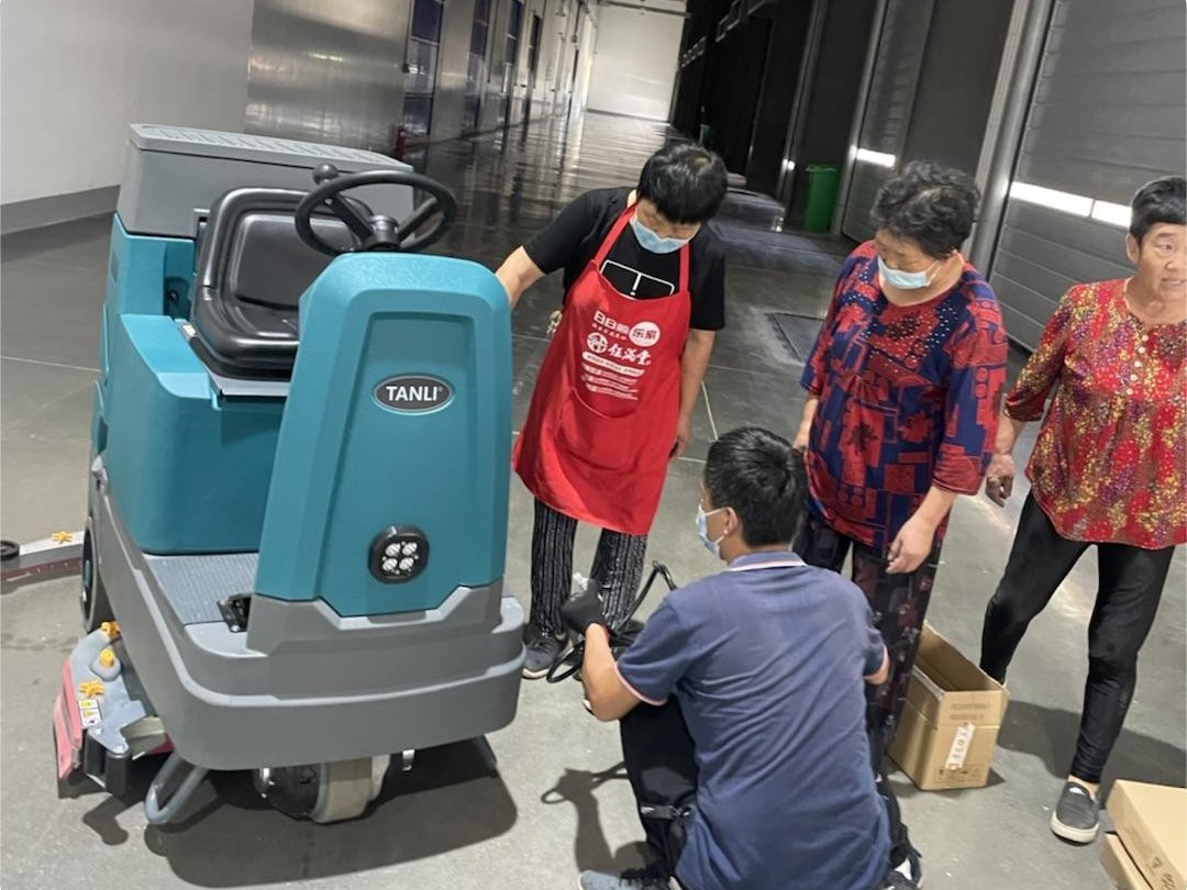 工廠再大都不怕，坦力洗地機(jī)讓您坐享清潔