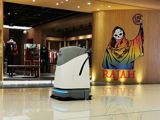 汽車廠清潔大作戰(zhàn)，坦力無人駕駛洗地機(jī)：“看我 72 變”