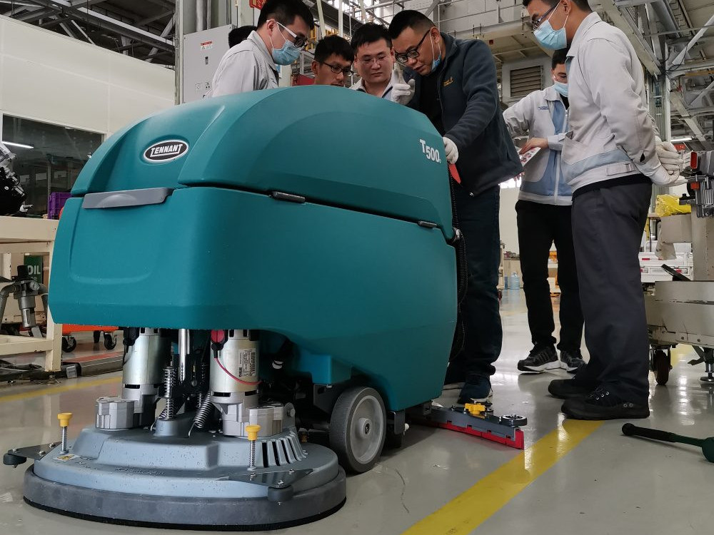 工廠選購(gòu)洗地機(jī)的關(guān)鍵點(diǎn)，都在這里了！