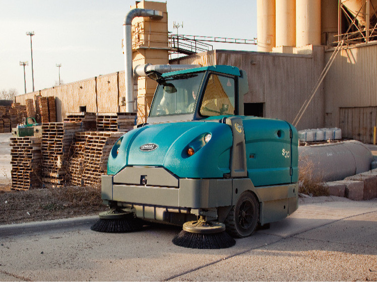 倉(cāng)庫(kù)放置貨物注意哪些方面才能更大限度利用洗地機(jī)進(jìn)行清潔？