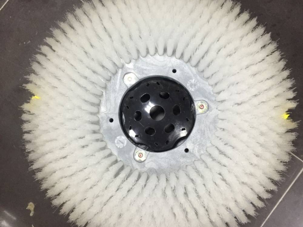 不同地面，洗地機(jī)刷盤如何選擇？