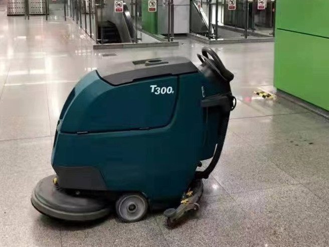 飯店吃飯吃出蟑螂？飲食衛(wèi)生如何才能得到保障？