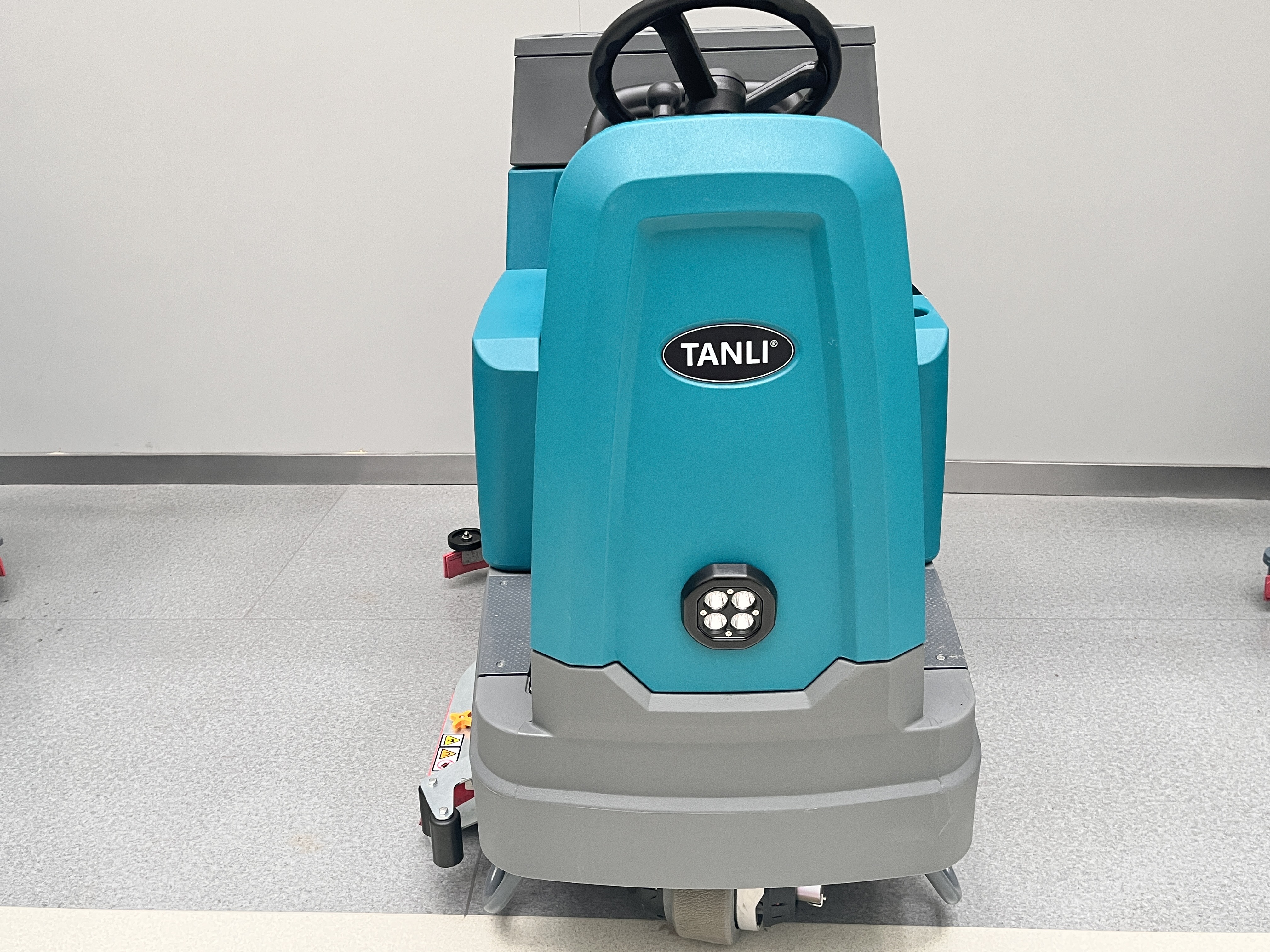 工廠洗地機(jī)領(lǐng)域的專家！